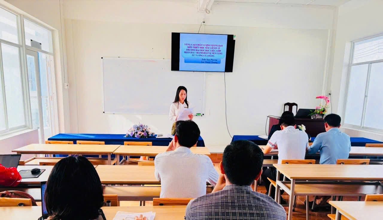 CHI BỘ KHOA KHOA HỌC XÃ HỘI SINH HOẠT CHUYÊN ĐỀ THÁNG 6 NĂM 2026